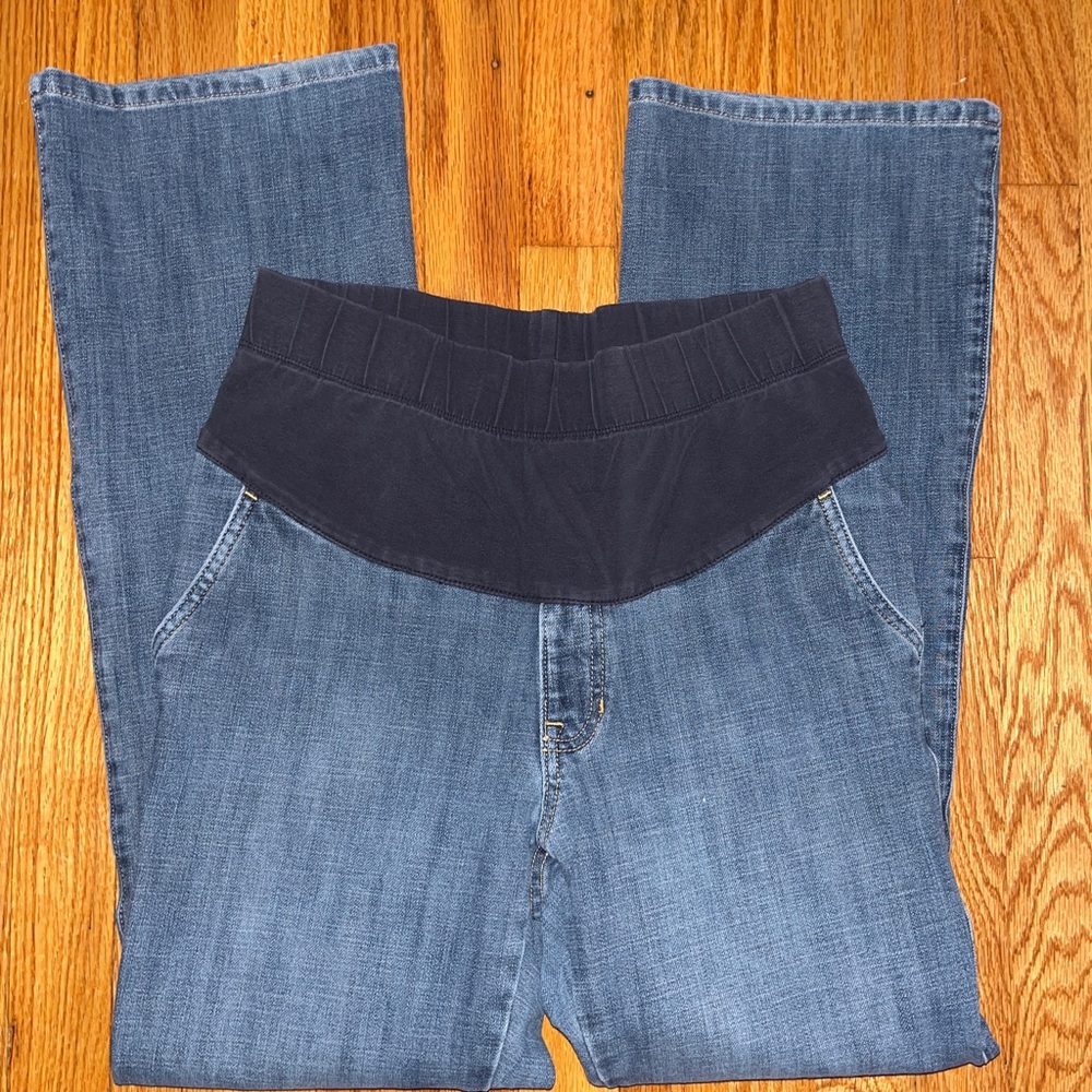Gap maternity boot cut / straight leg jeans